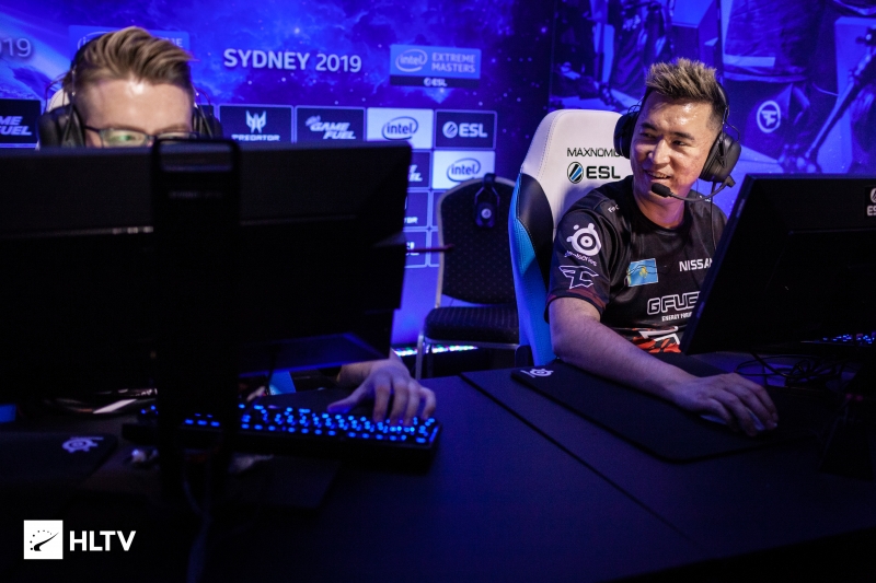 峰的足球传 峰的足球传